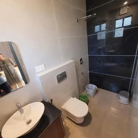 11 Gaon Homestay Lansdowne Exterior photo