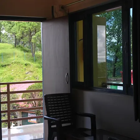 11 Gaon Homestay Lansdowne Exterior photo