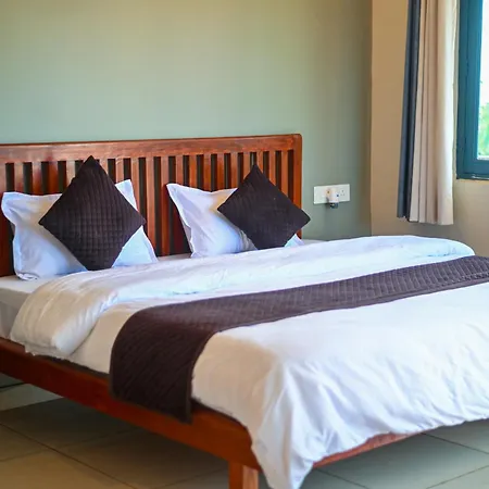 11 Gaon Homestay Lansdowne Exterior photo